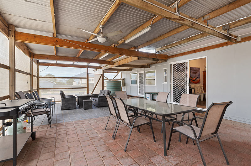 Bayview Holiday House - Port Hughes - outside dining